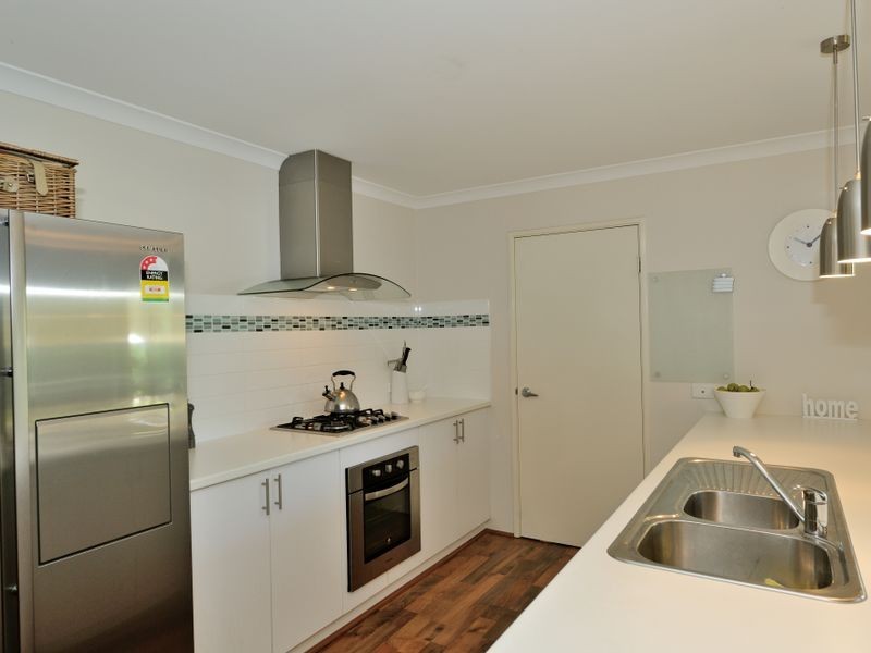 8 River Gums Boulevard, Baldivis WA 6171