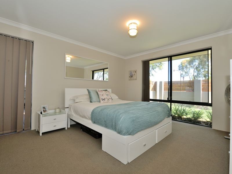 8 River Gums Boulevard, Baldivis WA 6171