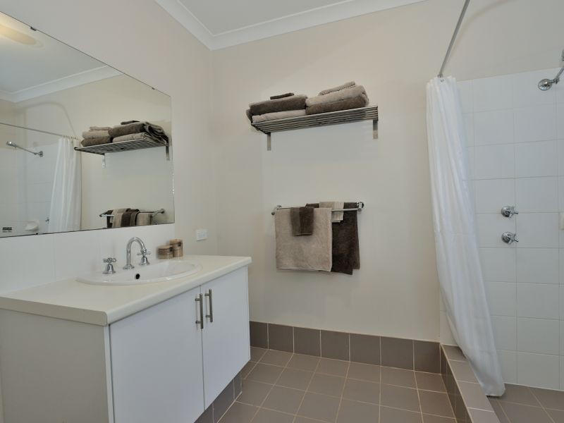 8 River Gums Boulevard, Baldivis WA 6171