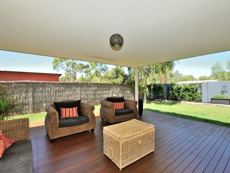 8 River Gums Boulevard, Baldivis WA 6171