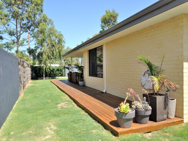 8 River Gums Boulevard, Baldivis WA 6171