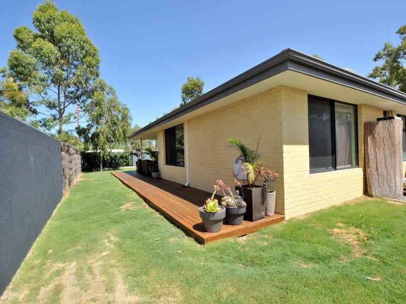 8 River Gums Boulevard, Baldivis WA 6171