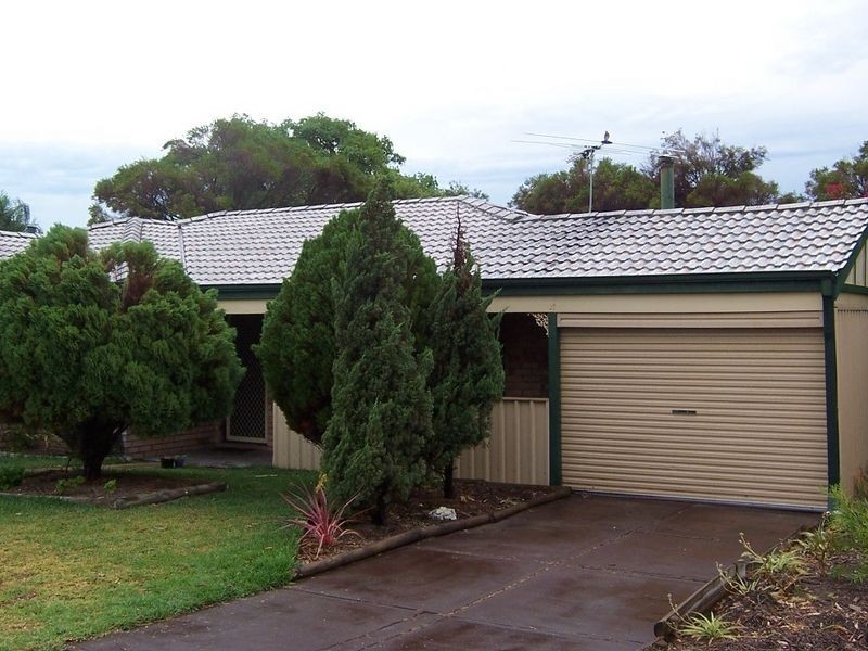 9 Jaugle Place, Waikiki WA 6169