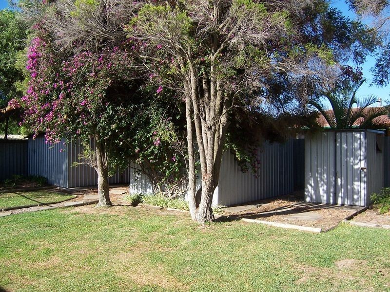 9 Jaugle Place, Waikiki WA 6169