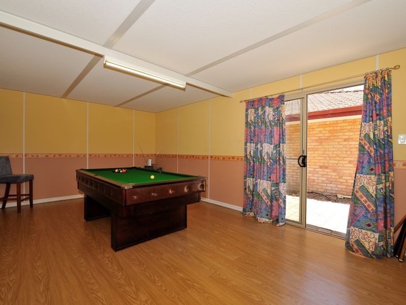 16 Balleroy Place, Port Kennedy WA 6172