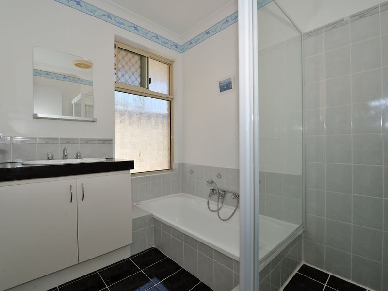 16 Balleroy Place, Port Kennedy WA 6172