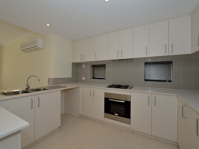 60 Waterfront Parkway, Shoalwater WA 6169