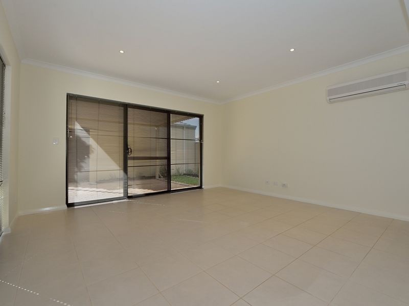 60 Waterfront Parkway, Shoalwater WA 6169