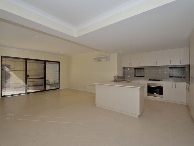 60 Waterfront Parkway, Shoalwater WA 6169