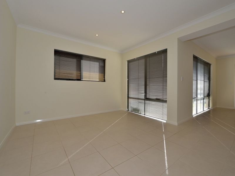60 Waterfront Parkway, Shoalwater WA 6169