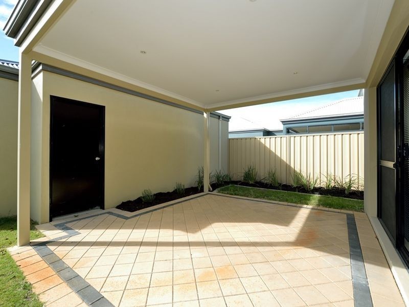 60 Waterfront Parkway, Shoalwater WA 6169