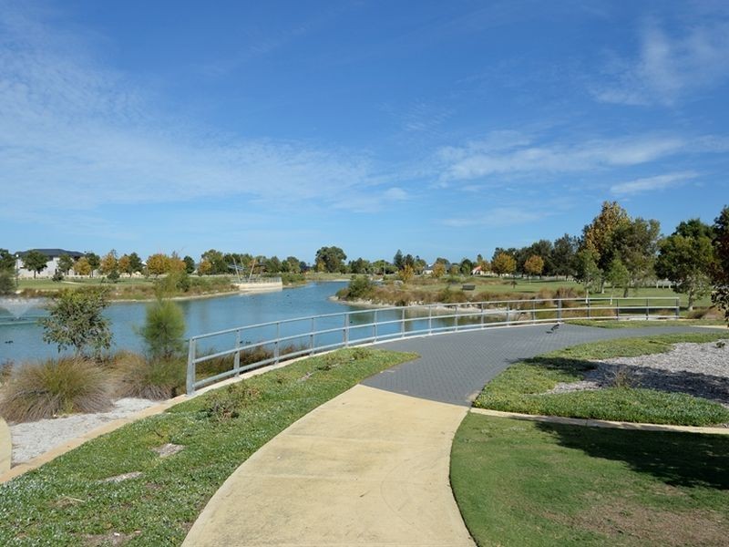 60 Waterfront Parkway, Shoalwater WA 6169