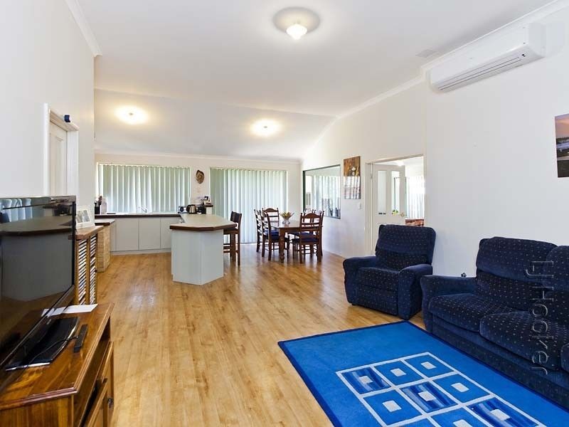 135 Grand Ocean Boulevard, Port Kennedy WA 6172