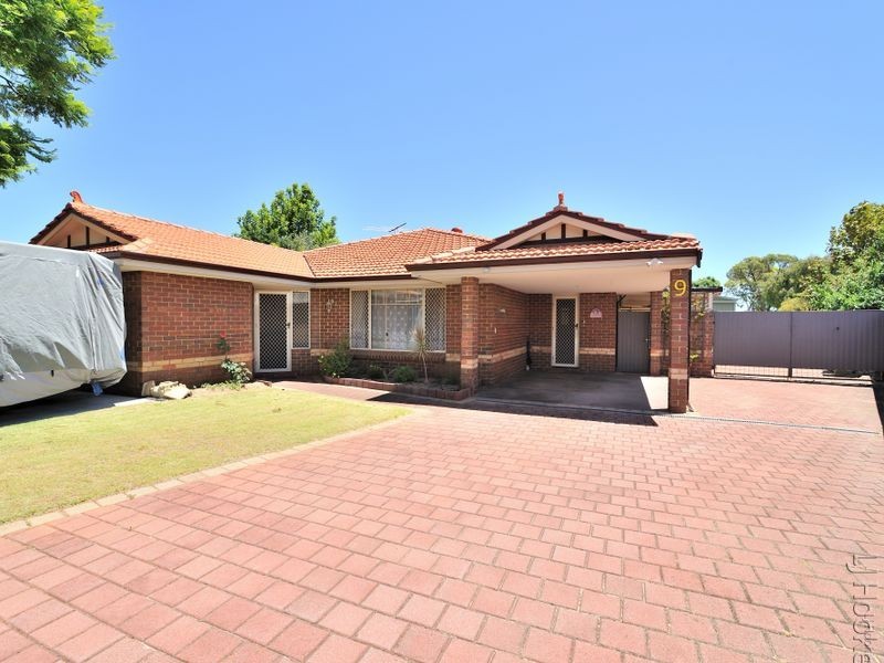 9 Fairway Place, Cooloongup WA 6168