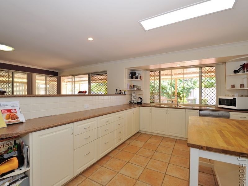 9 Fairway Place, Cooloongup WA 6168