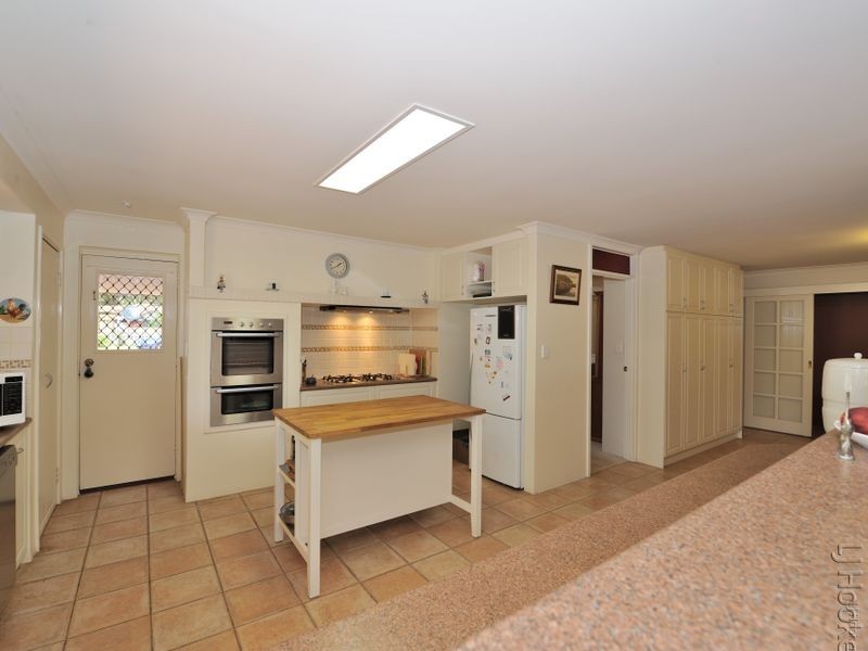 9 Fairway Place, Cooloongup WA 6168