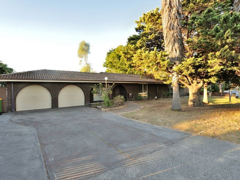 8 Holcombe Road, Warnbro WA 6169