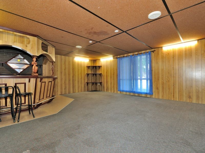 8 Holcombe Road, Warnbro WA 6169