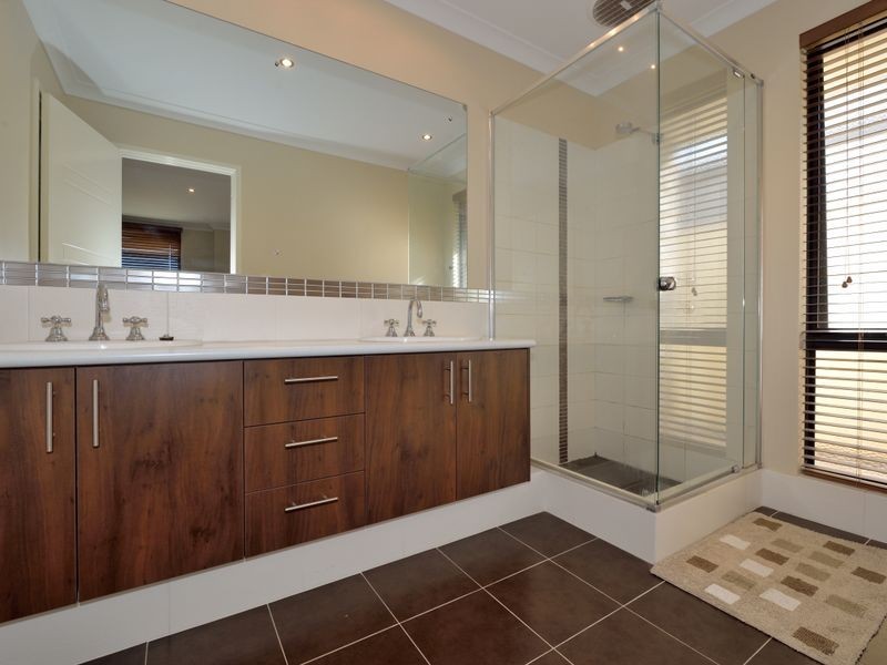 43 Three Bears Loop, Secret Harbour WA 6173