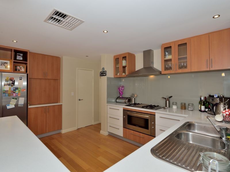 43 Three Bears Loop, Secret Harbour WA 6173