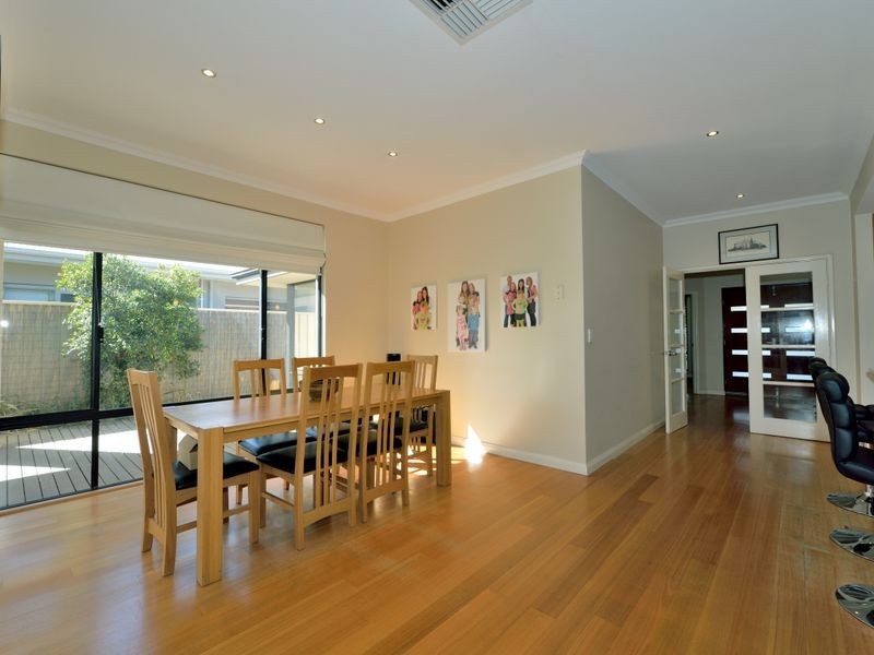 43 Three Bears Loop, Secret Harbour WA 6173