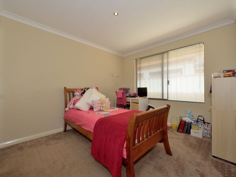 43 Three Bears Loop, Secret Harbour WA 6173