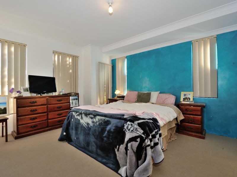 35 Pastrana Crescent, Port Kennedy WA 6172