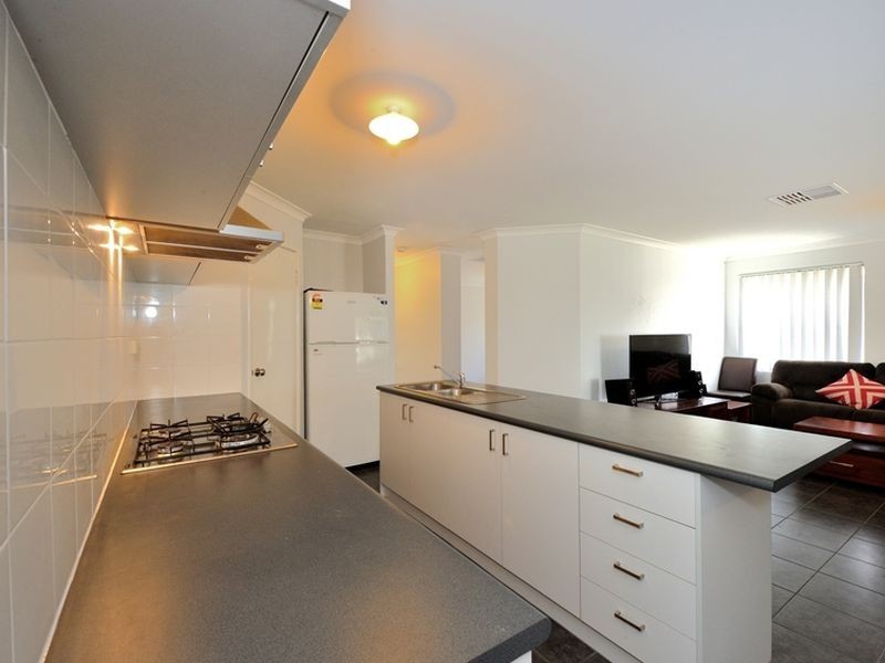 6 Lastovo Lane, Secret Harbour WA 6173