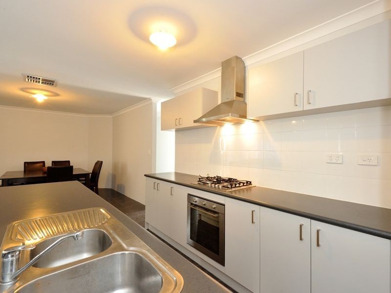 6 Lastovo Lane, Secret Harbour WA 6173