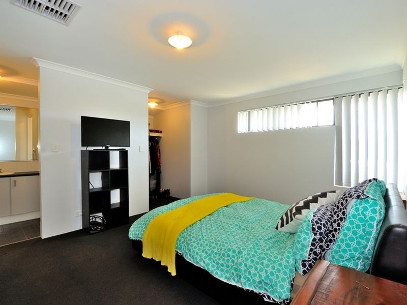 6 Lastovo Lane, Secret Harbour WA 6173