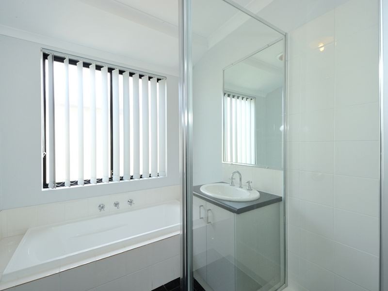 6 Lastovo Lane, Secret Harbour WA 6173