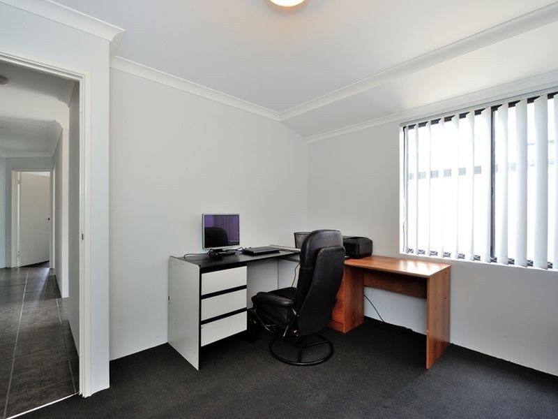 6 Lastovo Lane, Secret Harbour WA 6173