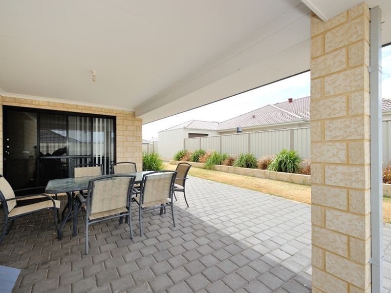 6 Lastovo Lane, Secret Harbour WA 6173