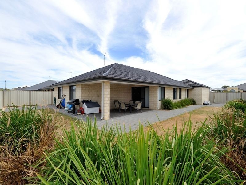 6 Lastovo Lane, Secret Harbour WA 6173