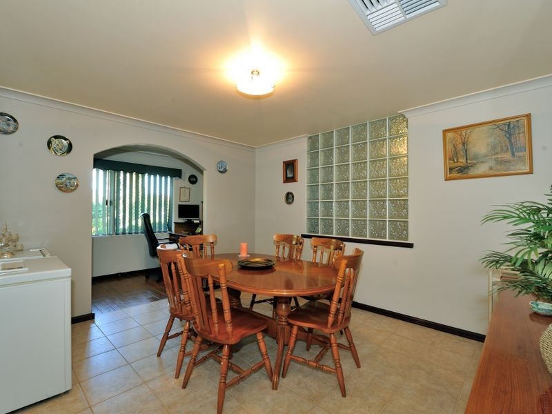 4 Trafalgar Gardens, Port Kennedy WA 6172