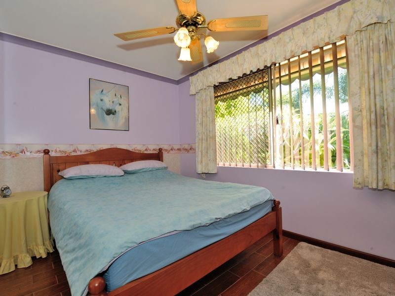 4 Trafalgar Gardens, Port Kennedy WA 6172