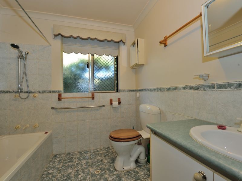 4 Trafalgar Gardens, Port Kennedy WA 6172