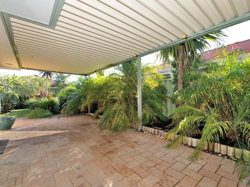4 Trafalgar Gardens, Port Kennedy WA 6172