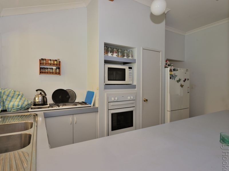 11 Canterbury Terrace, Meadow Springs WA 6210