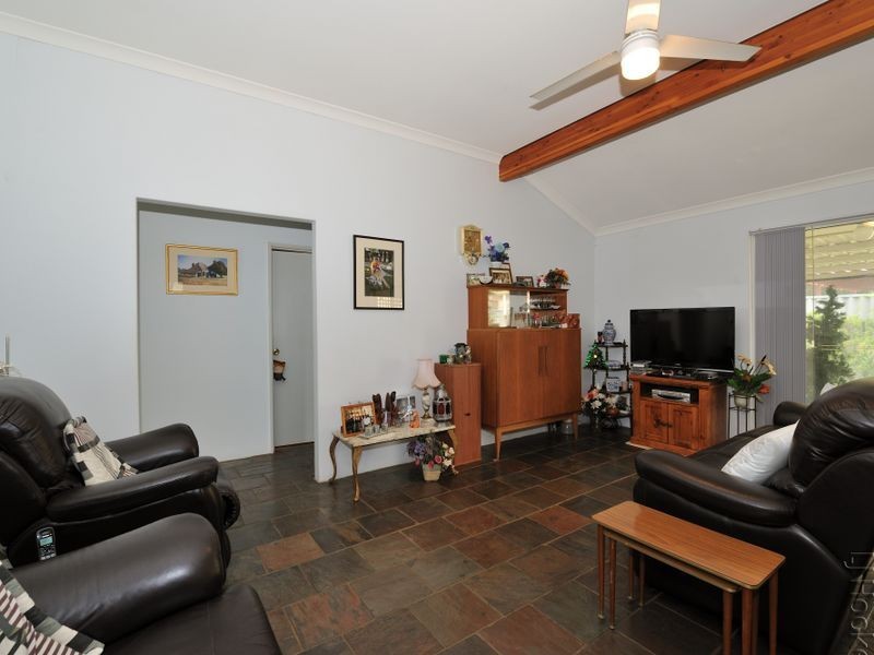 11 Canterbury Terrace, Meadow Springs WA 6210