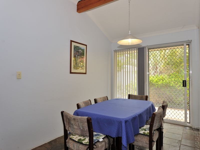 11 Canterbury Terrace, Meadow Springs WA 6210