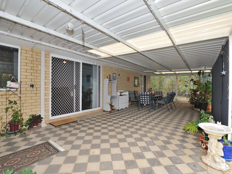 11 Canterbury Terrace, Meadow Springs WA 6210