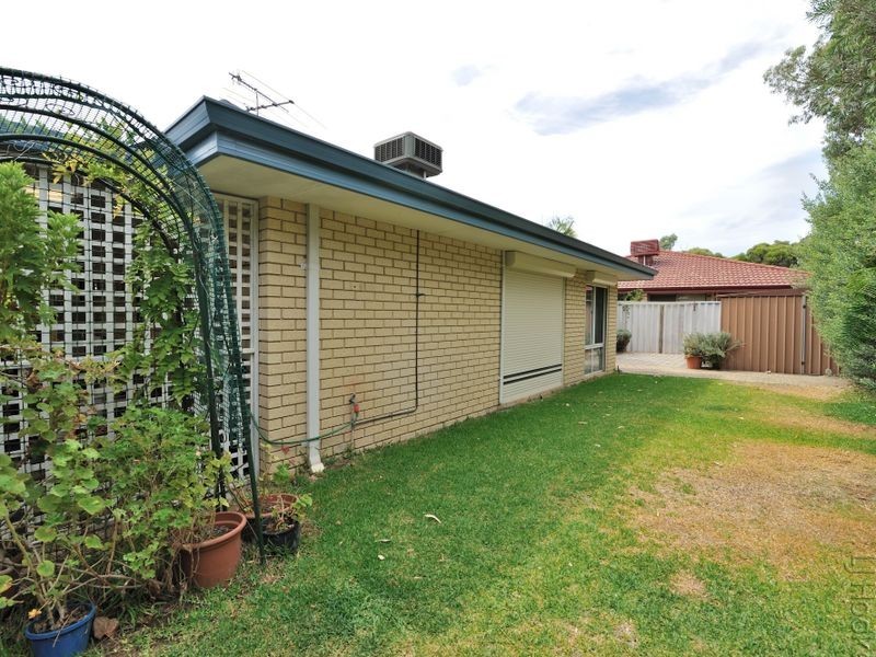 11 Canterbury Terrace, Meadow Springs WA 6210