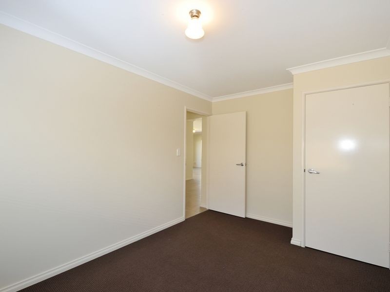 27 Frenchmans Crescent, Secret Harbour WA 6173