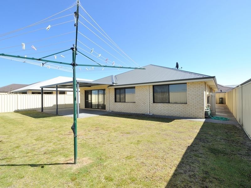 27 Frenchmans Crescent, Secret Harbour WA 6173