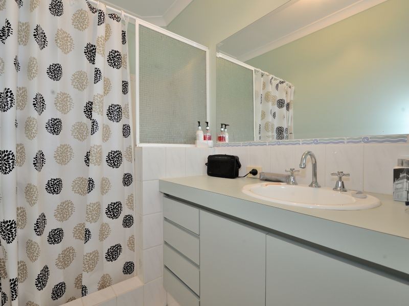 7 Hinds Court, Waikiki WA 6169