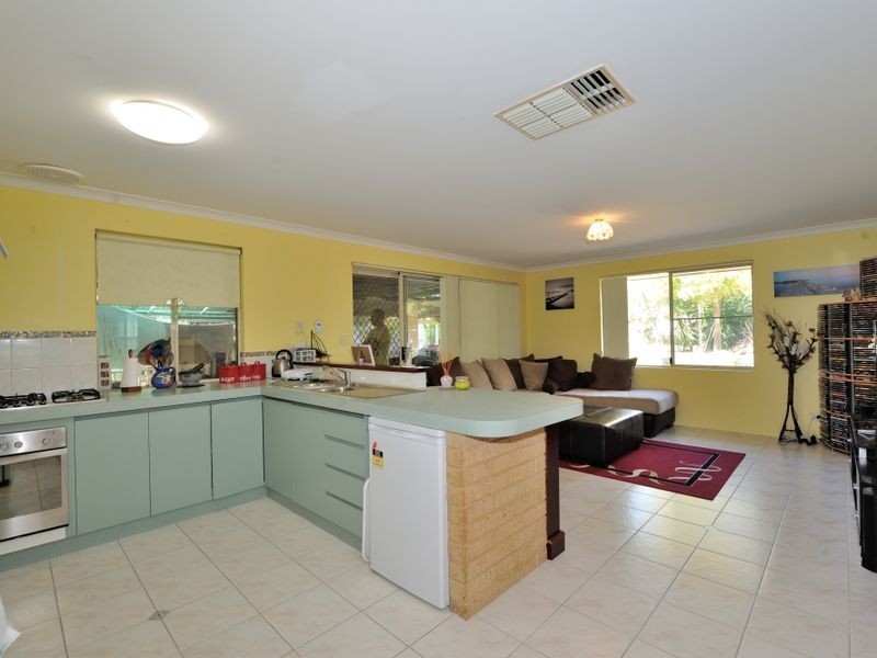 7 Hinds Court, Waikiki WA 6169