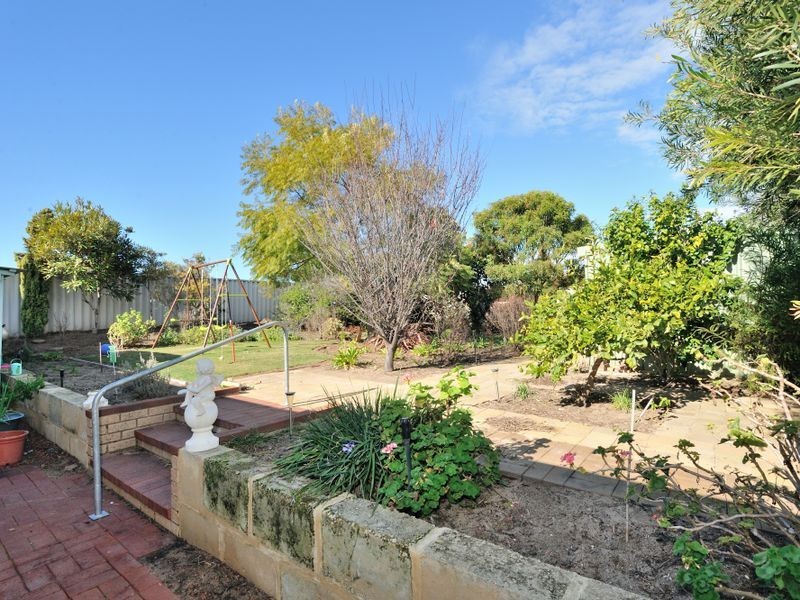 7 Hinds Court, Waikiki WA 6169