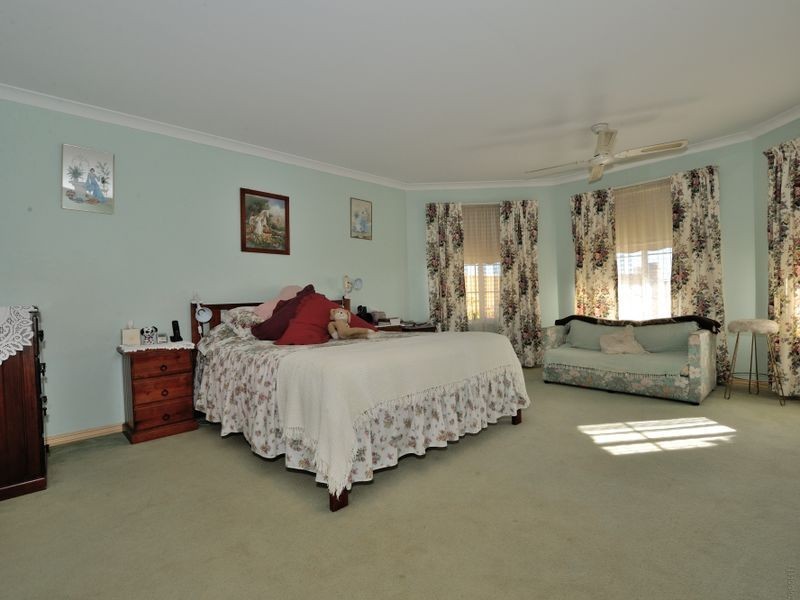 705 Safety Bay Road, Warnbro WA 6169