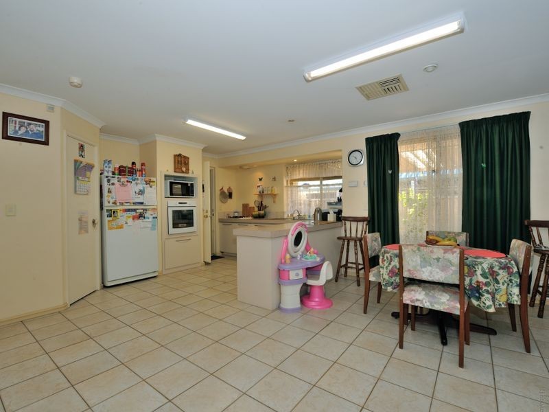 705 Safety Bay Road, Warnbro WA 6169